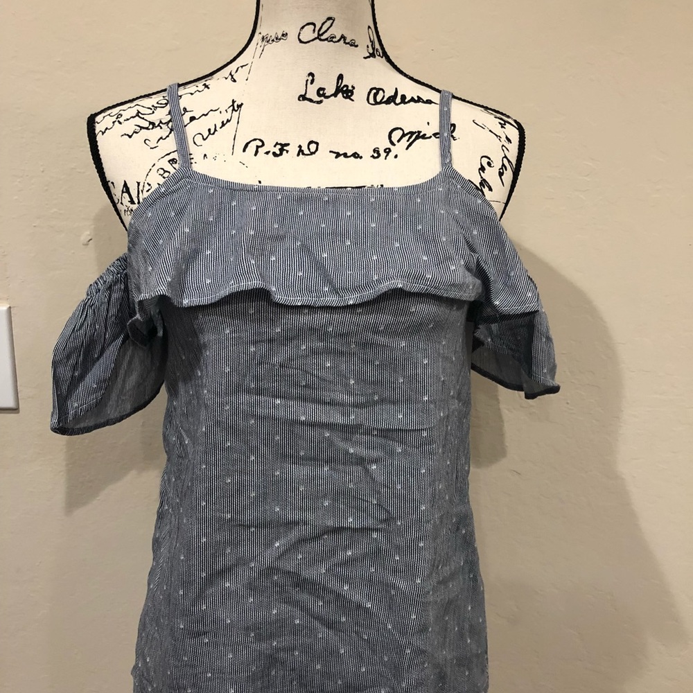 4 Old Navy junior girl tops bundle - NWT
